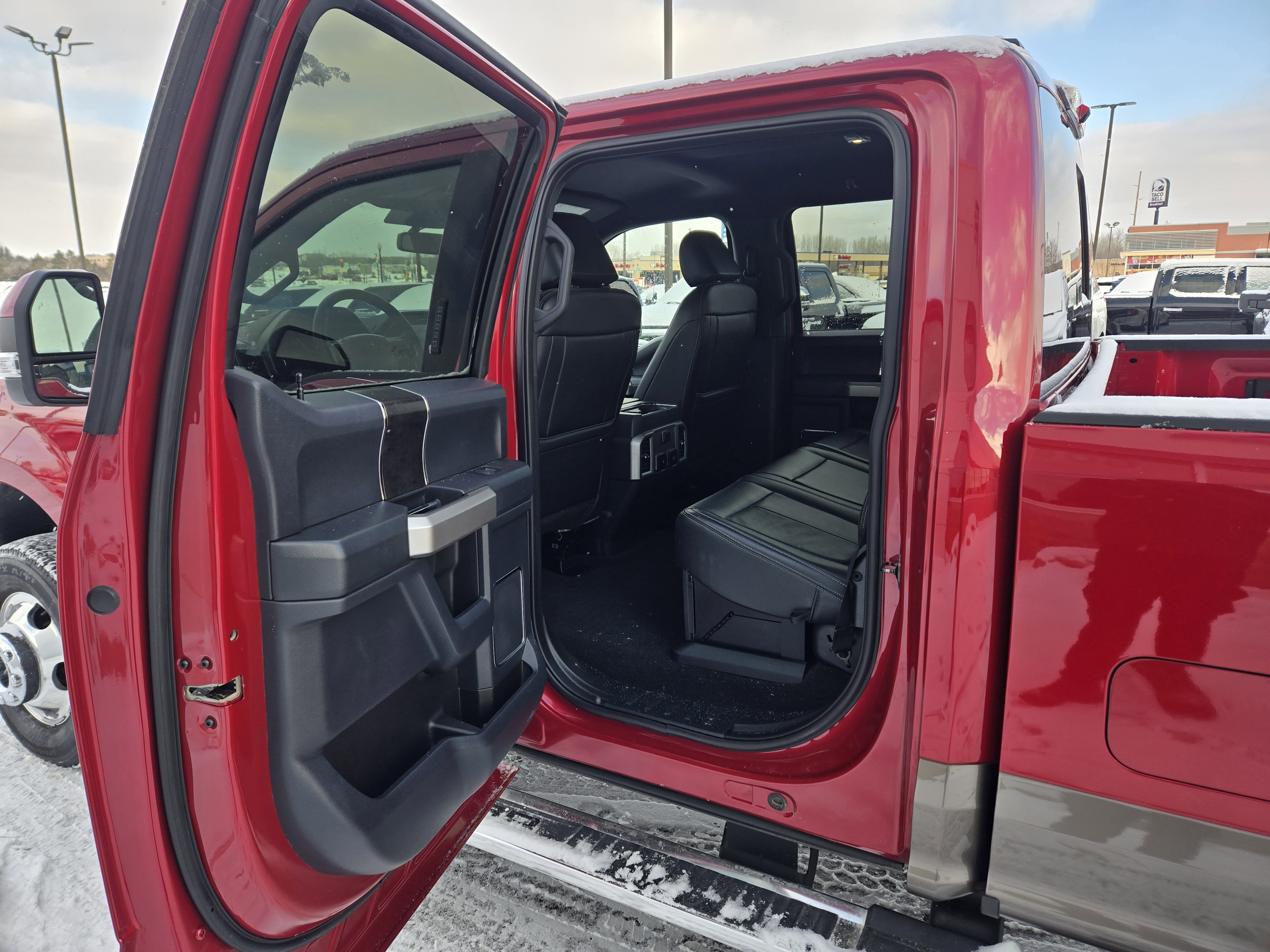 Certified 2022 Ford F350 Lariat w/ Lariat Ultimate Package image 12