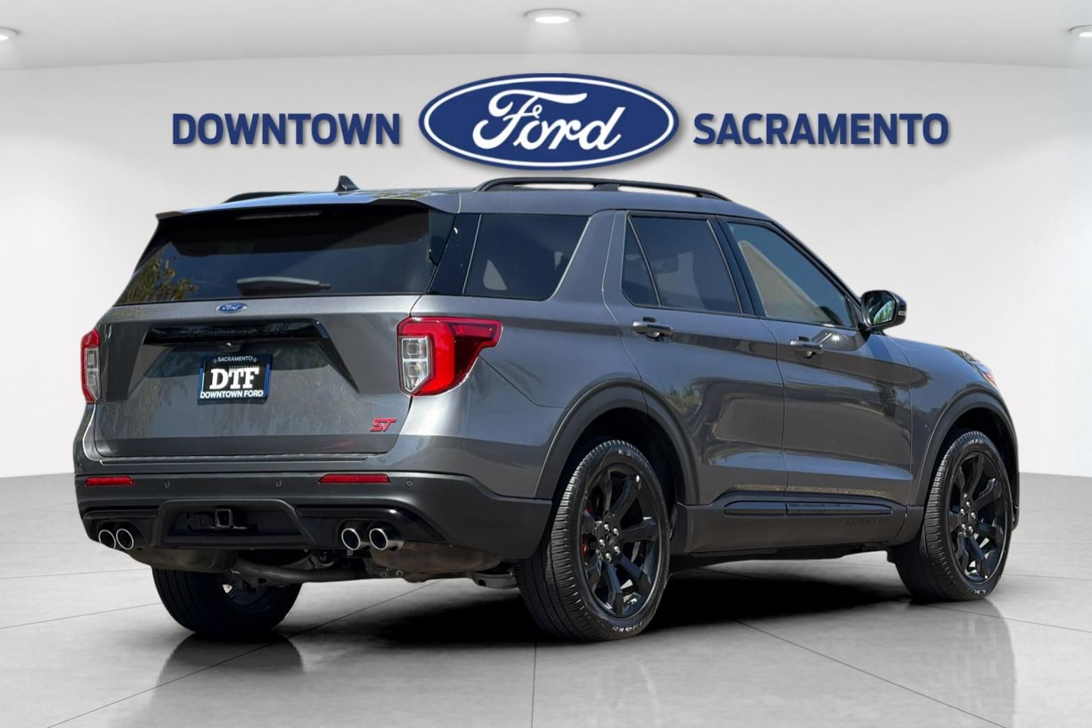 Certified 2023 Ford Explorer ST w/ Equipment Group 401A AWD/4WD image 3