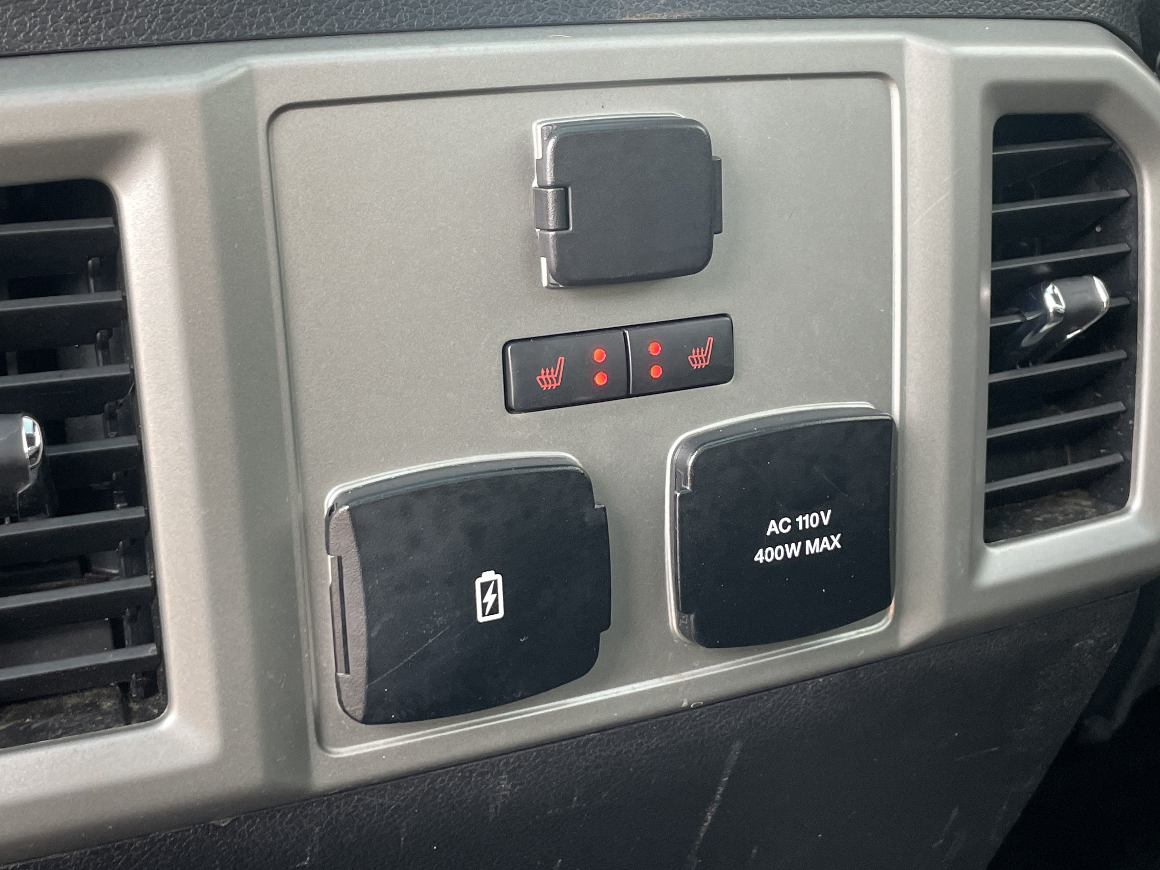 Certified 2018 Ford F150 Lariat w/ Equipment Group 502A Luxury AWD/4WD image 39