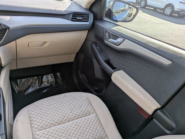 Certified 2020 Ford Escape SE image 17