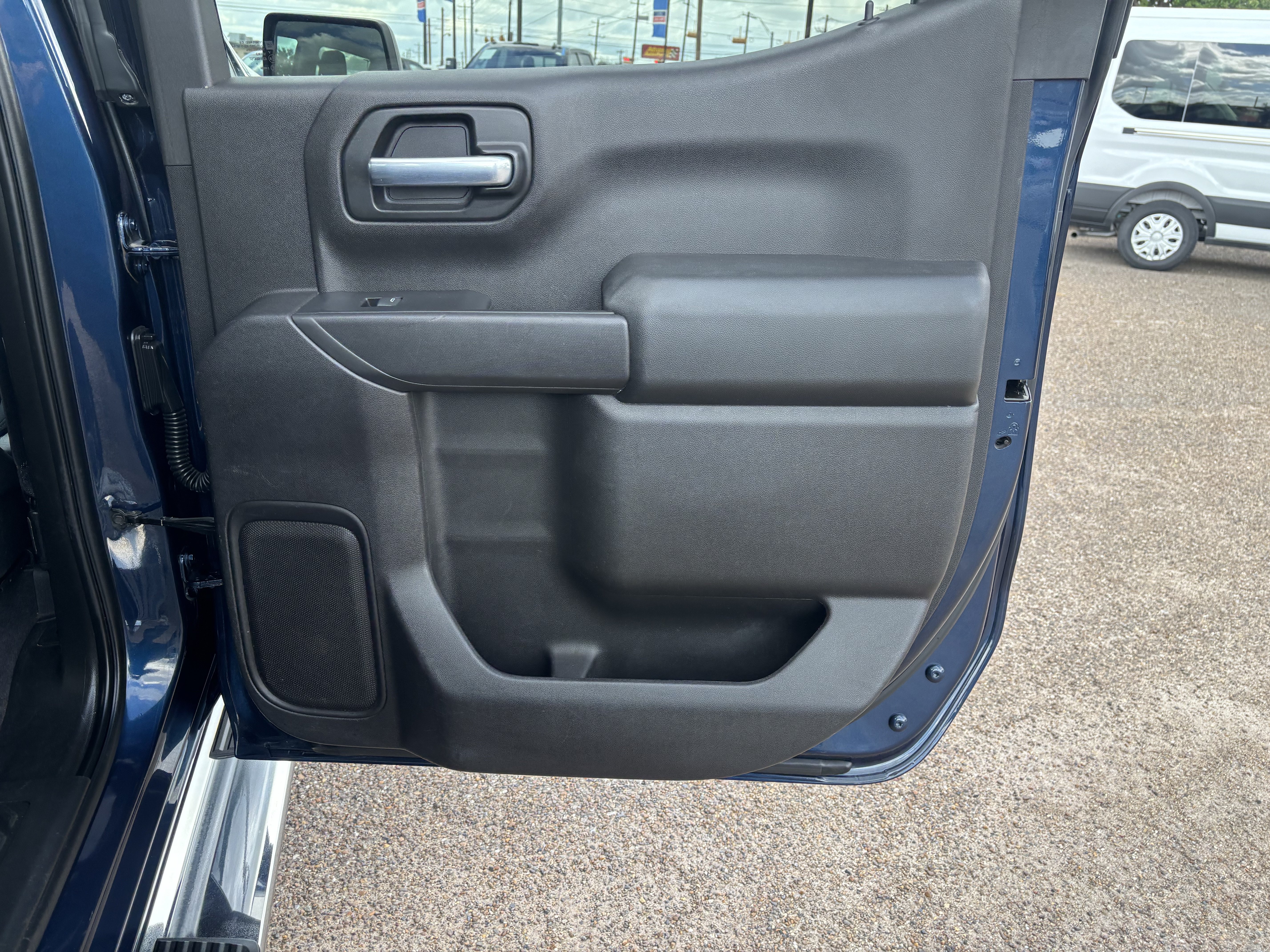 Used 2020 Chevrolet Silverado 1500 Custom w/ Custom Value Package RWD image 16