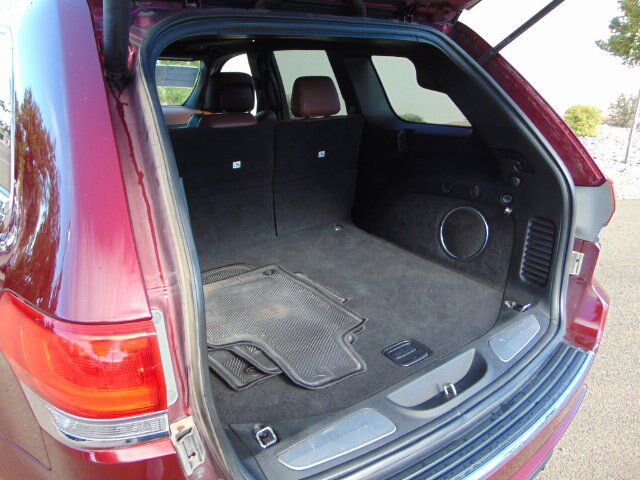 Used 2020 Jeep Grand Cherokee Overland AWD/4WD image 25