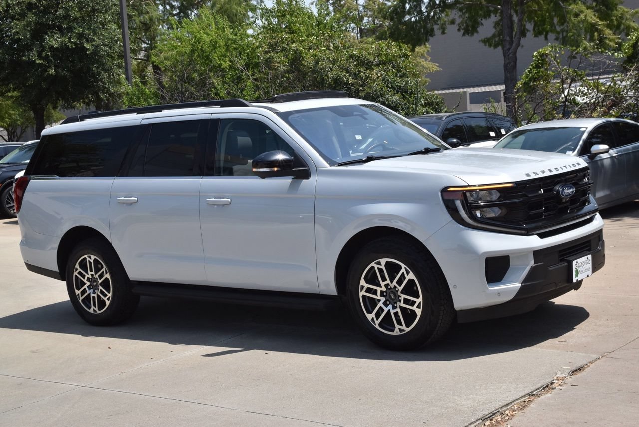 Certified 2025 Ford Expedition Max Active AWD/4WD image 5