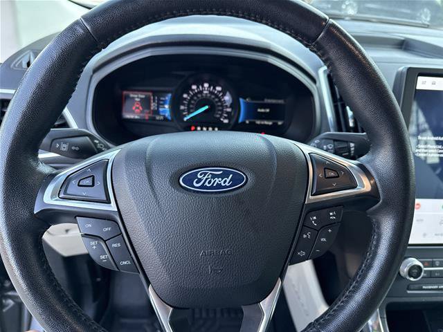 Certified 2022 Ford Edge Titanium AWD/4WD image 9