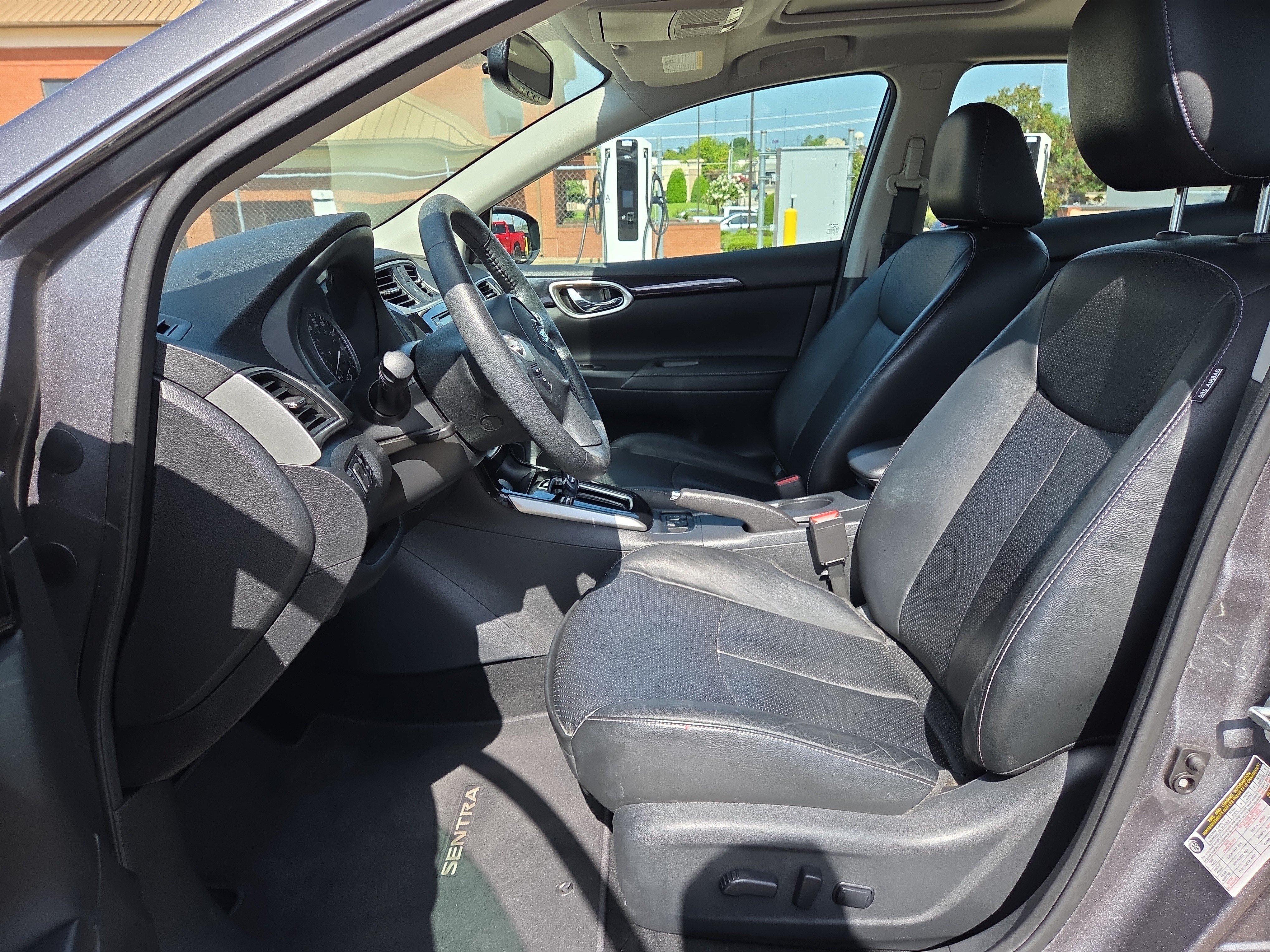 Used 2019 Nissan Sentra SL FWD image 10