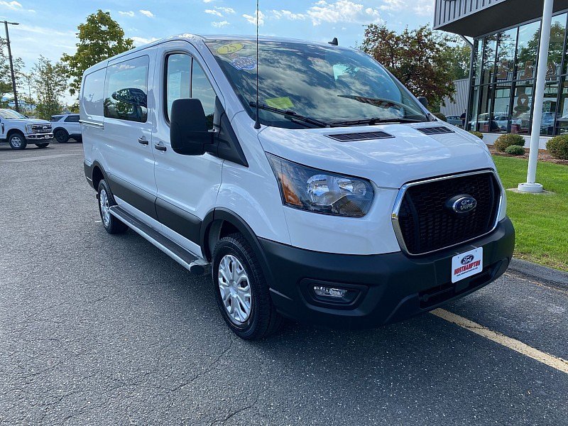 Certified 2025 Ford Transit 250 Low Roof w/ Exterior Upgrade Package RWD image 3
