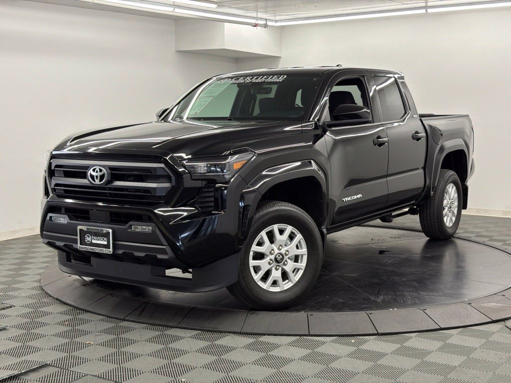 Used 2026 Toyota Tacoma SR5 AWD/4WD image 2