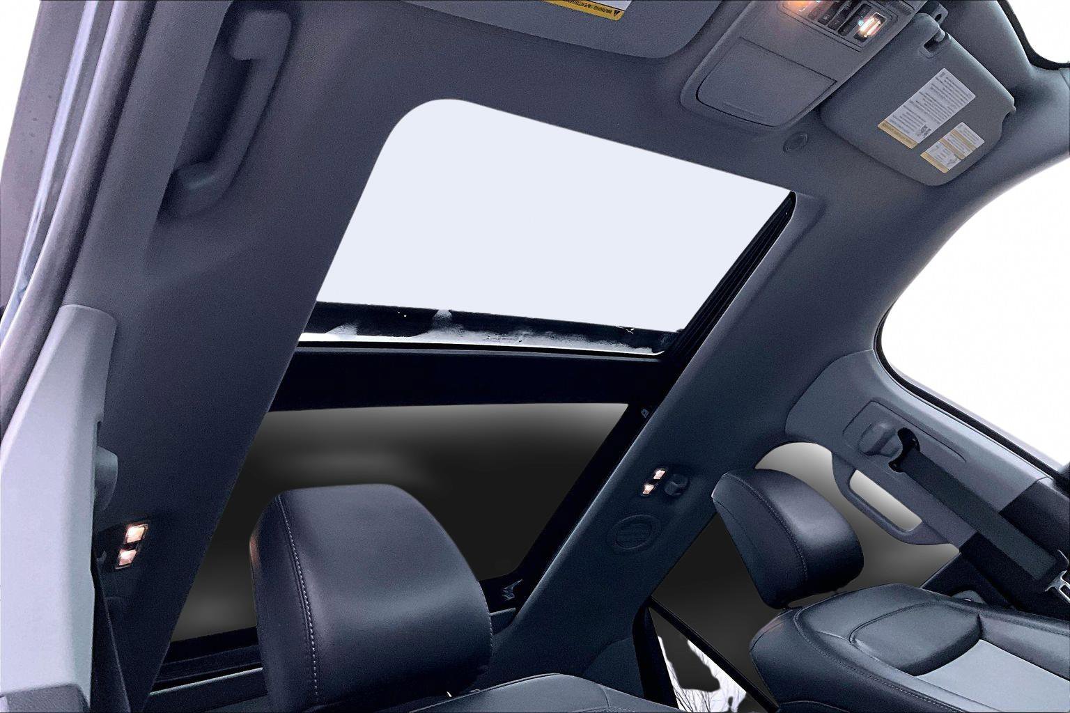 Certified 2022 Ford Explorer XLT w/ Equipment Group 202A image 23