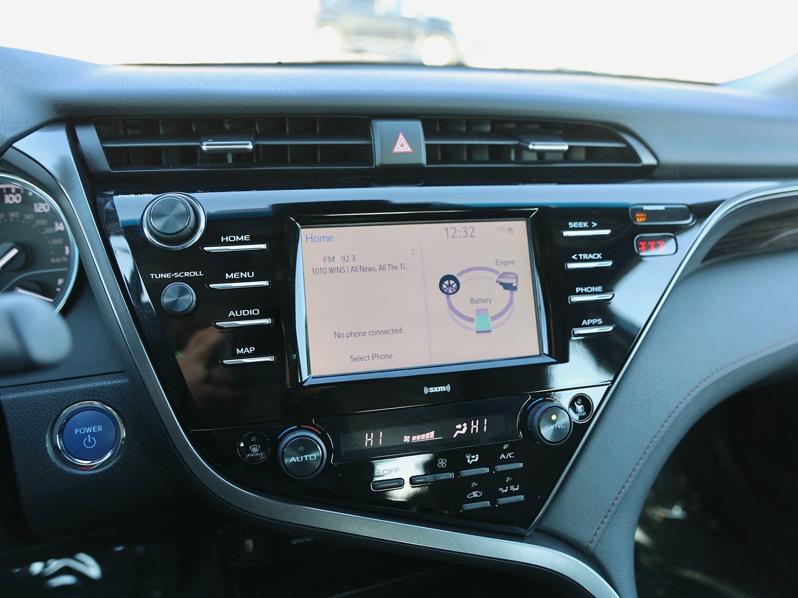 Used 2020 Toyota Camry LE image 21