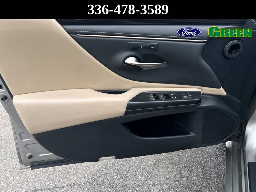 Used 2021 Lexus ES 350 w/ Premium Package FWD image 11
