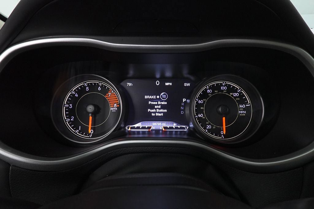 Used 2017 Jeep Cherokee Overland AWD/4WD image 18