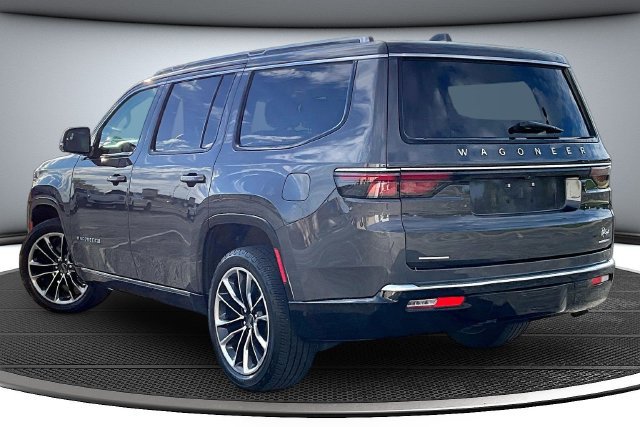 Used 2022 Jeep Wagoneer Series III w/ Premium Group I AWD/4WD image 4
