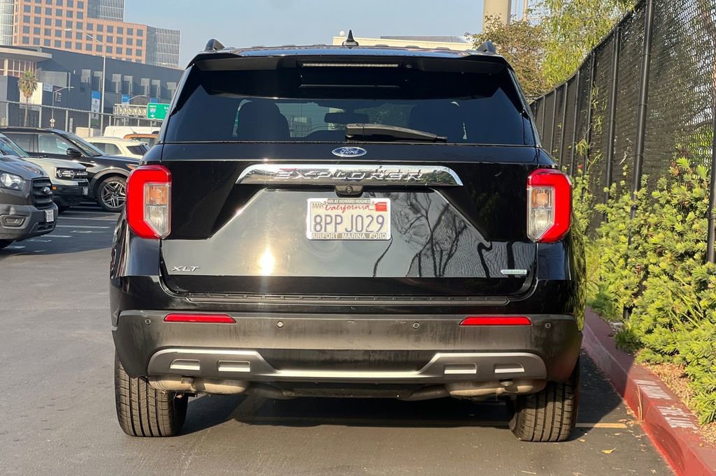 Certified 2020 Ford Explorer XLT w/ Equipment Group 202A image 7
