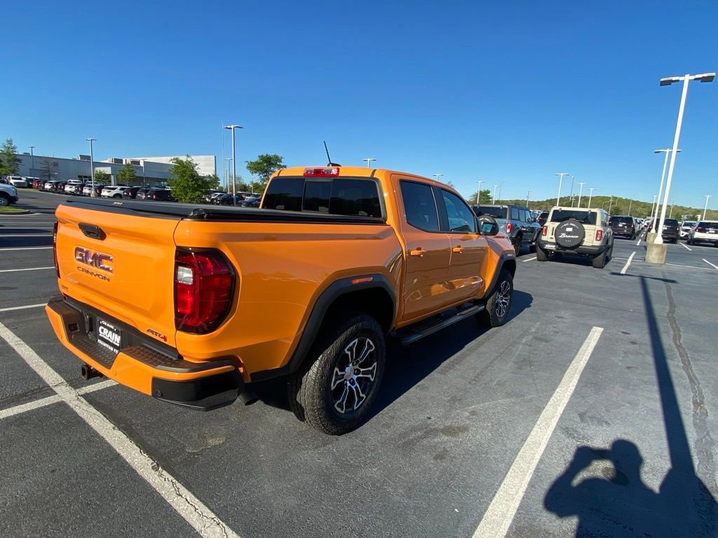 Used 2025 GMC Canyon AT4 w/ AT4 Premium Package image 5