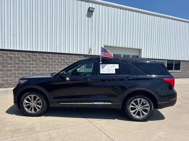 Certified 2024 Ford Explorer XLT w/ Equipment Group 202A AWD/4WD image 11