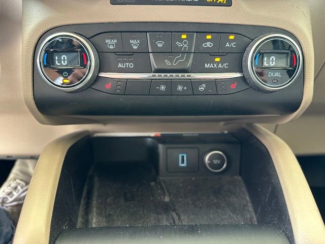 Certified 2020 Ford Escape Titanium w/ Titanium Premium Package 2.0 FWD image 19