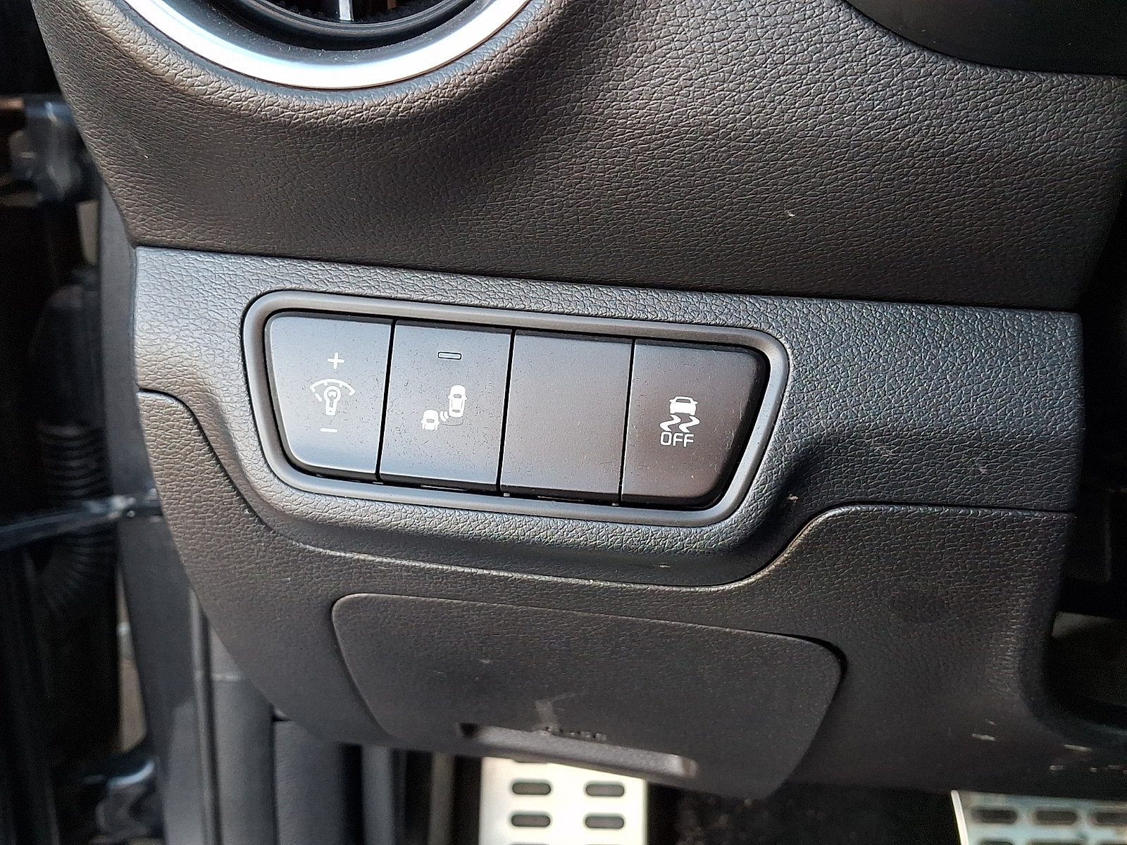 Used 2022 Kia Forte GT-Line w/ GT-Line Technology Package FWD image 32