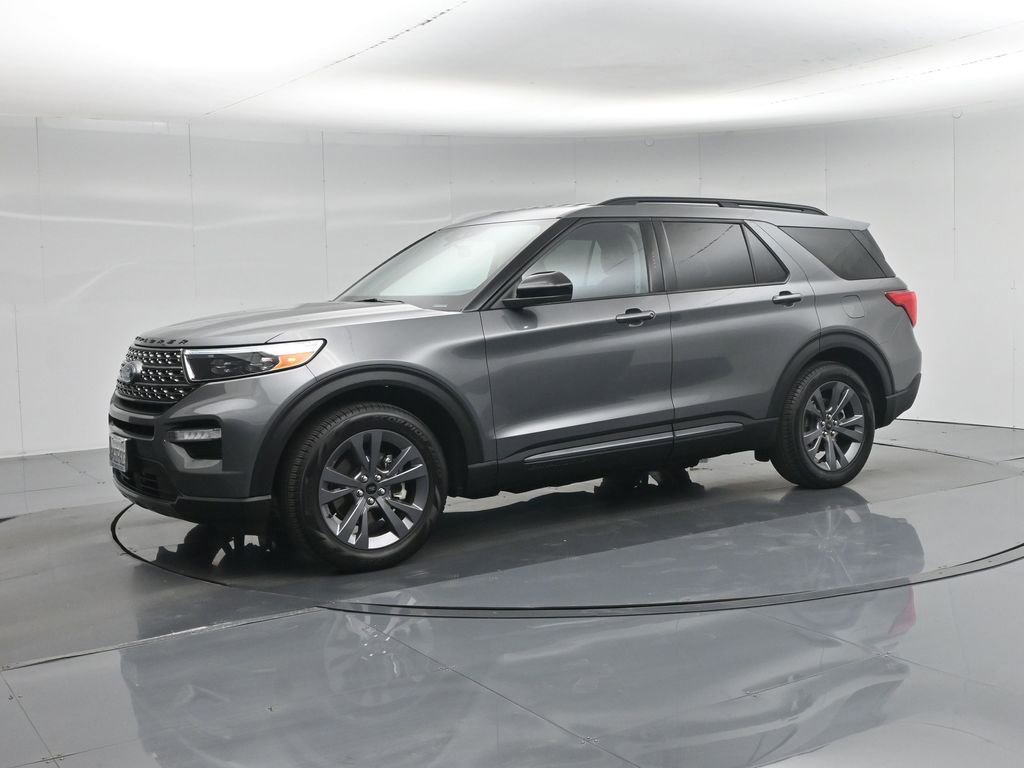 Certified 2023 Ford Explorer XLT w/ Equipment Group 202A image 30