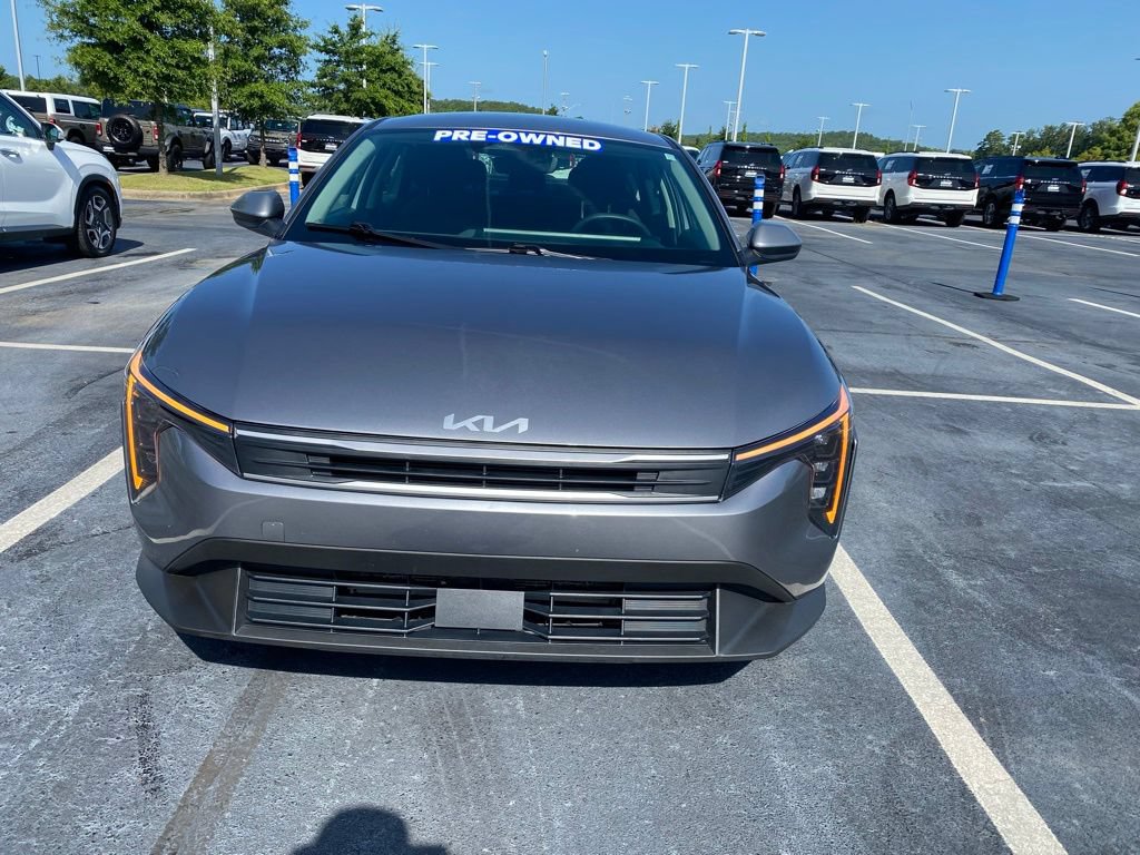 Used 2025 Kia K4 FWD image 2