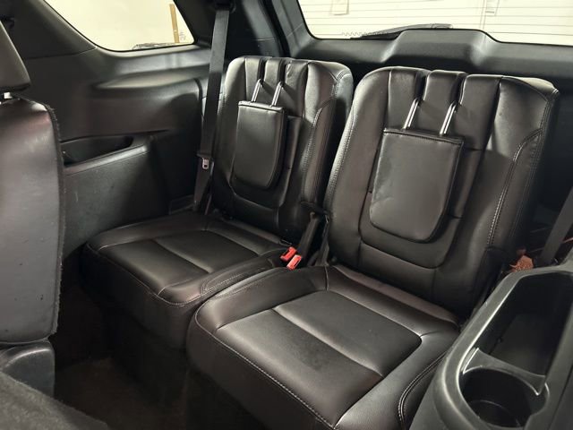 Certified 2018 Ford Explorer XLT w/ Equipment Group 202A AWD/4WD image 21