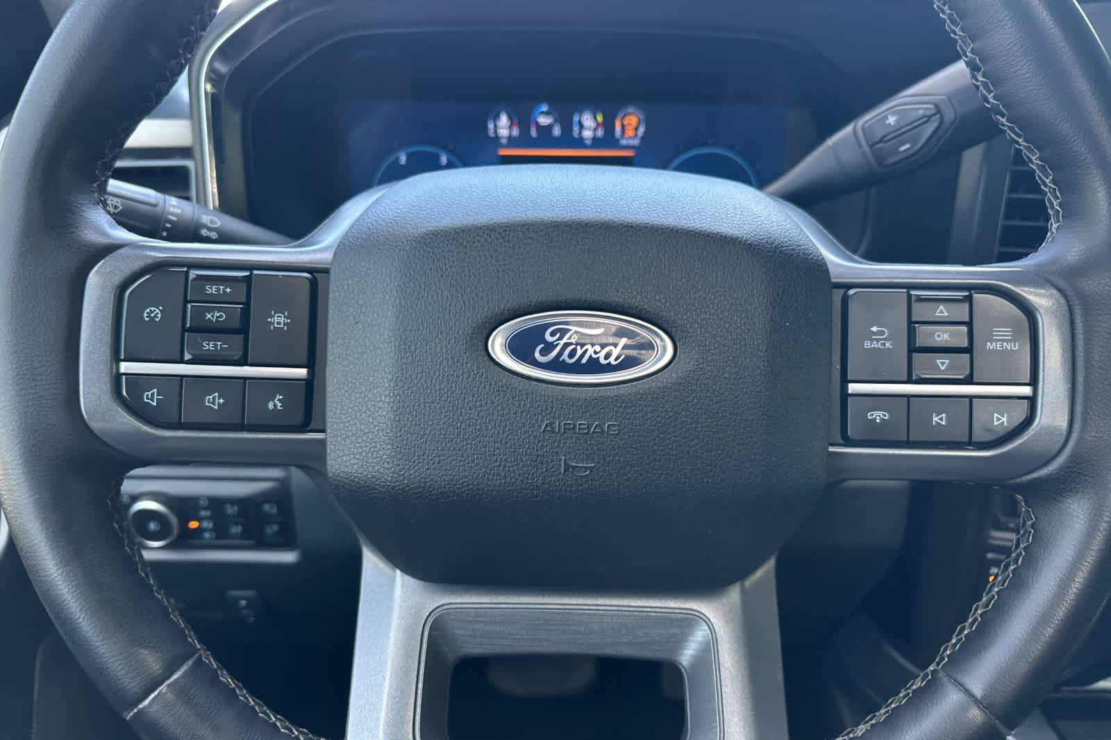 Certified 2025 Ford F350 Lariat w/ Tremor Off-Road Package AWD/4WD image 23