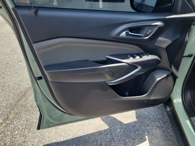Used 2025 Chevrolet Trax ACTIV w/ Driver Confidence Package FWD image 20