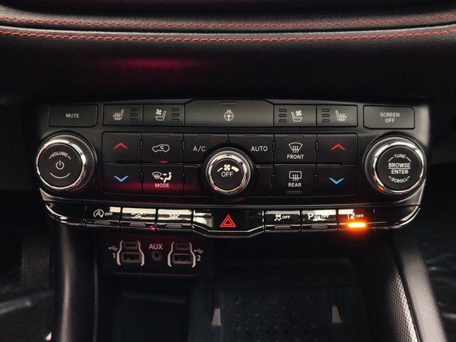 Used 2025 Dodge Durango GT AWD/4WD image 39