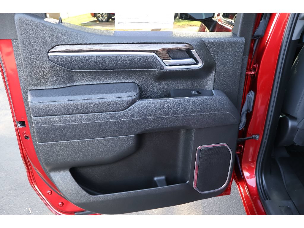 Used 2025 Chevrolet Silverado 1500 RST w/ LPO, Dark Essentials Package AWD/4WD image 23