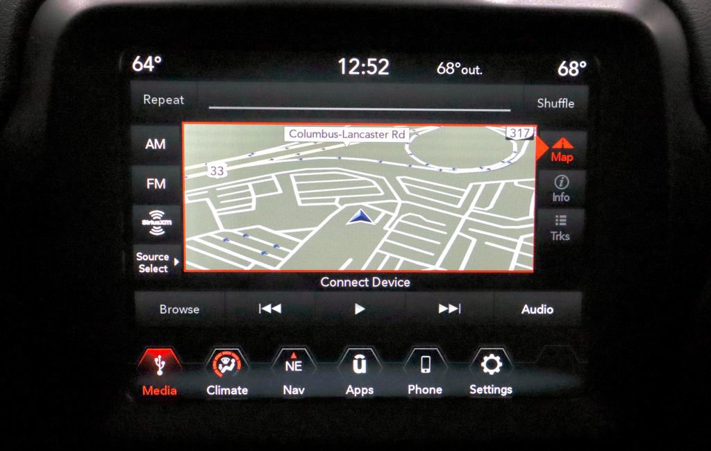 Used 2023 Jeep Renegade Latitude w/ Sun & Fun Group image 10