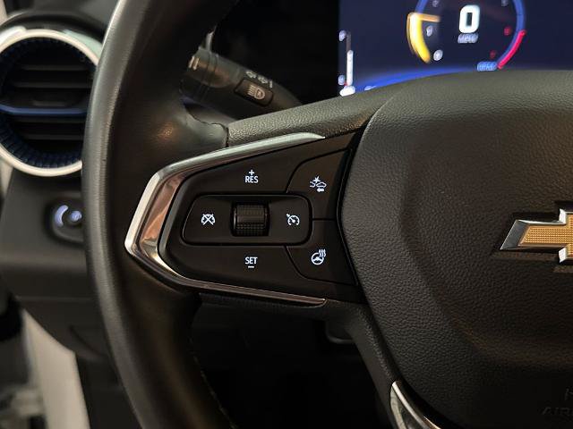 Used 2025 Chevrolet Trax LT w/ Driver Confidence Package FWD image 19