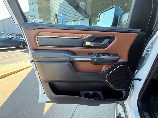 Used 2024 RAM 1500 Limited AWD/4WD image 12
