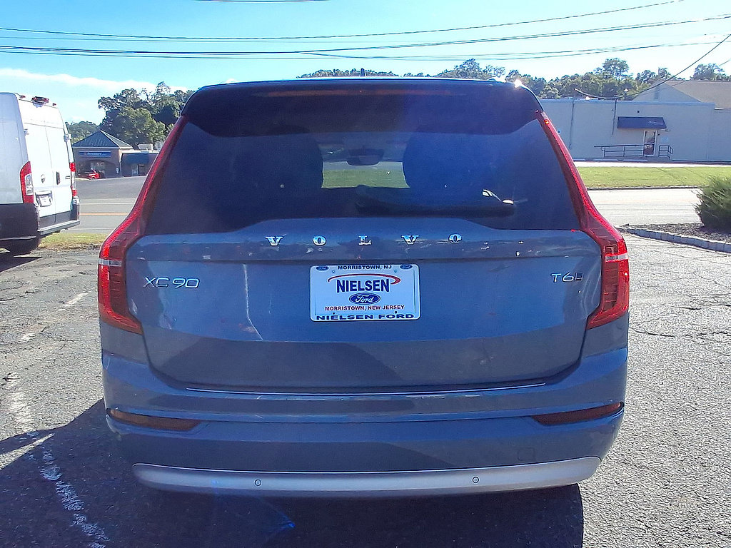 Used 2022 Volvo XC90 T6 Momentum w/ Climate Package AWD/4WD image 29