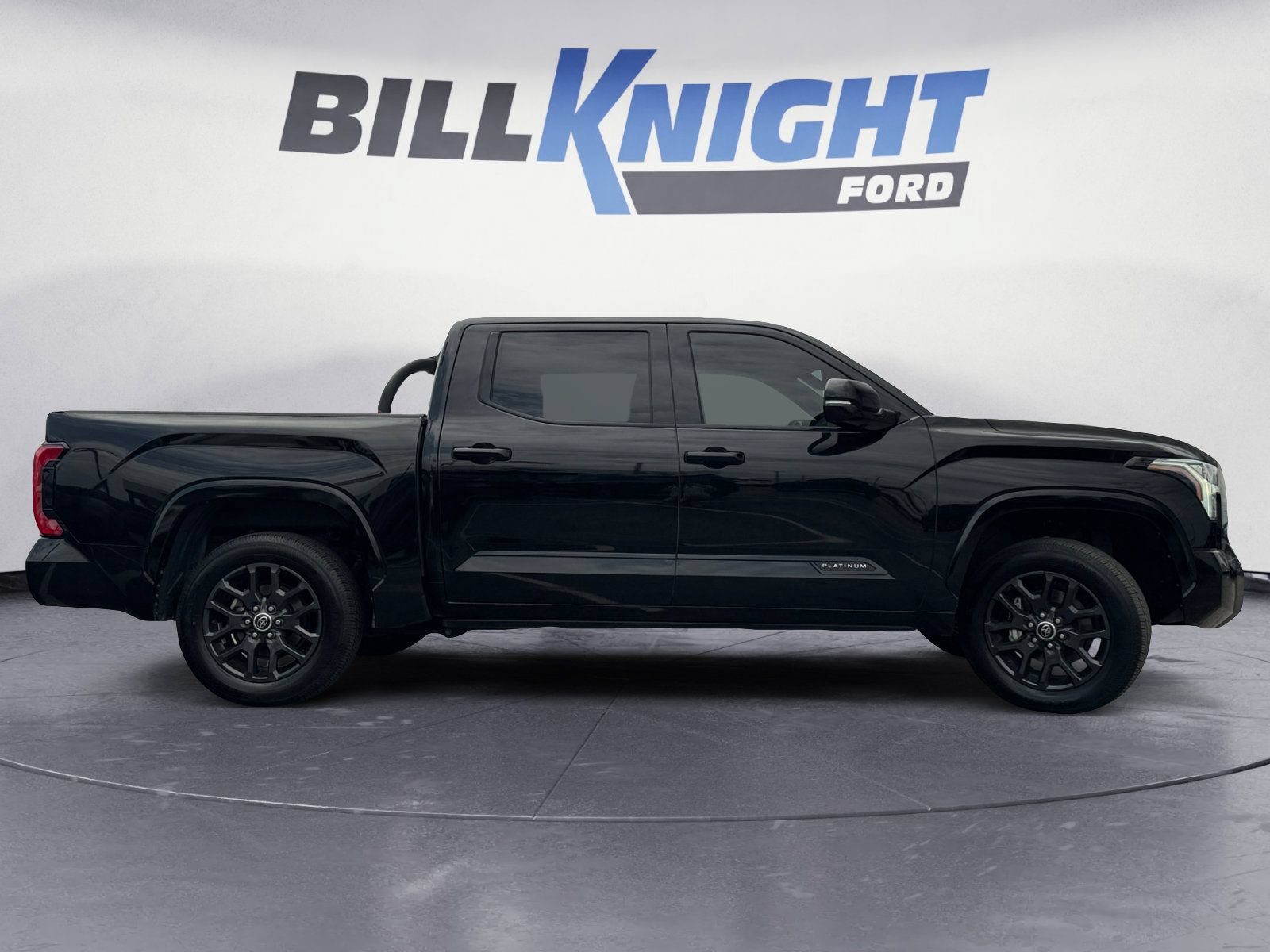 Used 2022 Toyota Tundra Platinum w/ Advanced Package AWD/4WD image 6