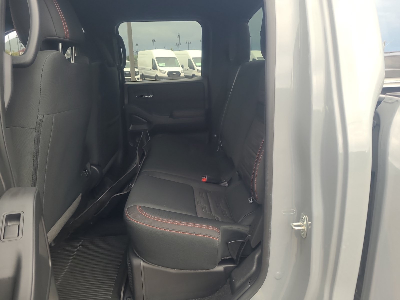 Used 2023 Nissan Frontier PRO-4X w/ Pro Convenience Package AWD/4WD image 17