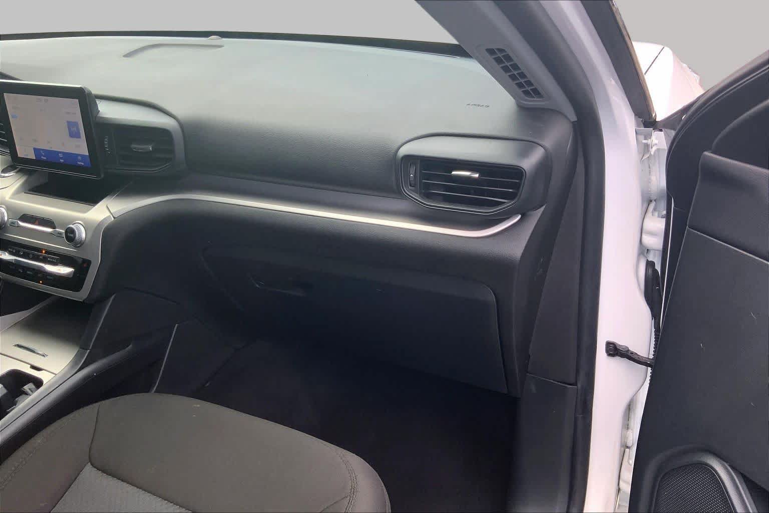 Certified 2022 Ford Explorer XLT RWD image 19