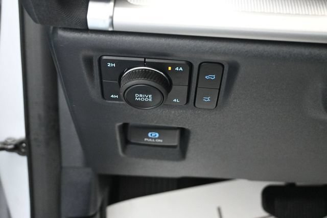 Certified 2025 Ford Expedition Active AWD/4WD image 11