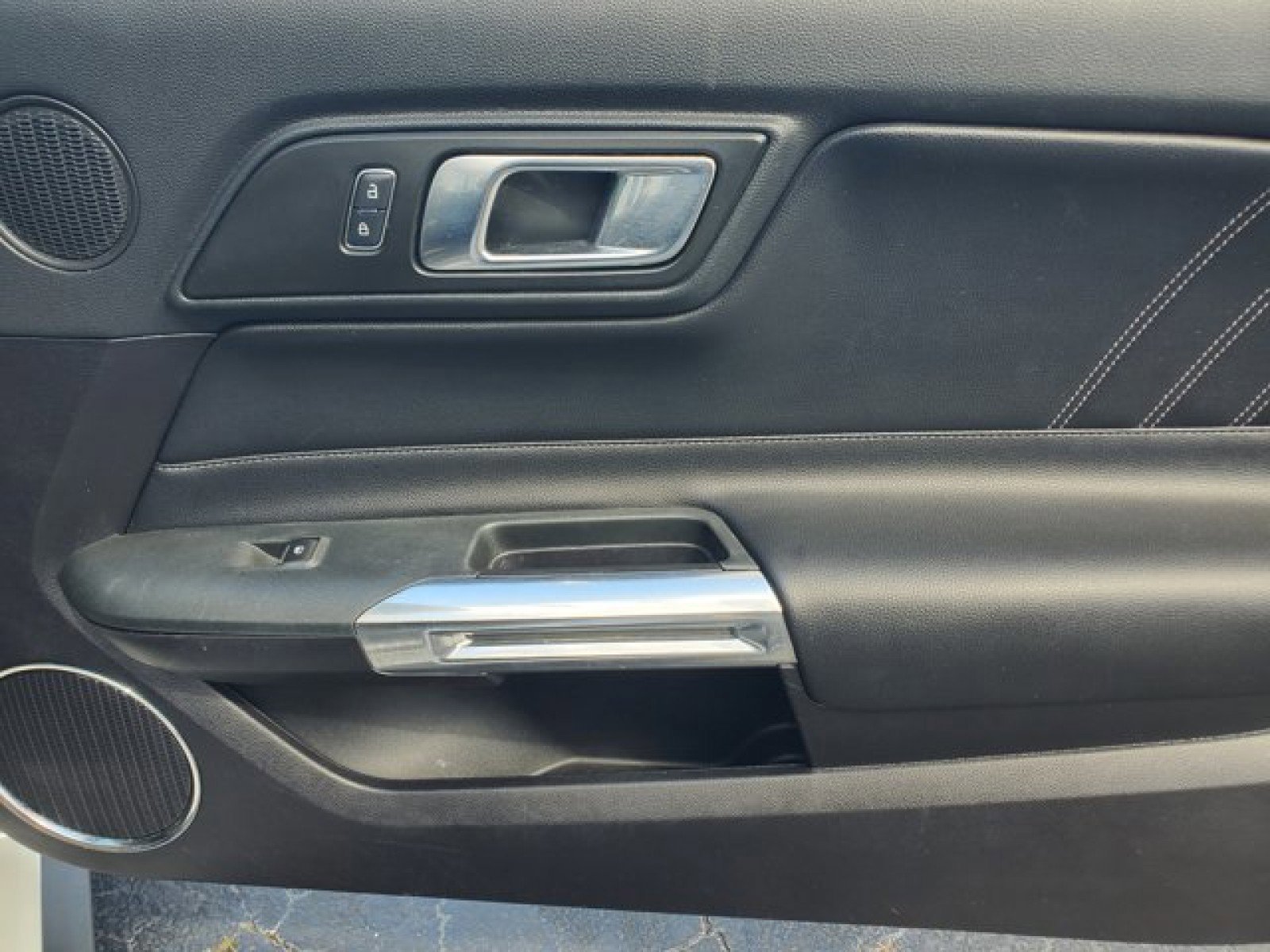 Certified 2019 Ford Mustang Premium image 28