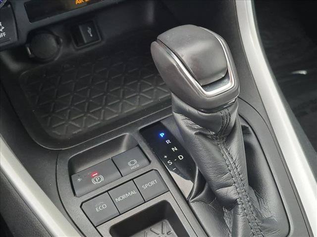 Used 2021 Toyota RAV4 XLE Premium FWD image 12