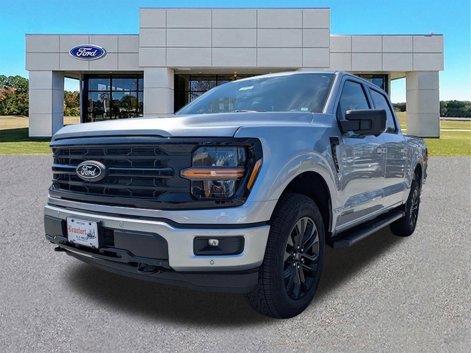 Certified 2025 Ford F150 XLT w/ Equipment Group 302A MID AWD/4WD image 4