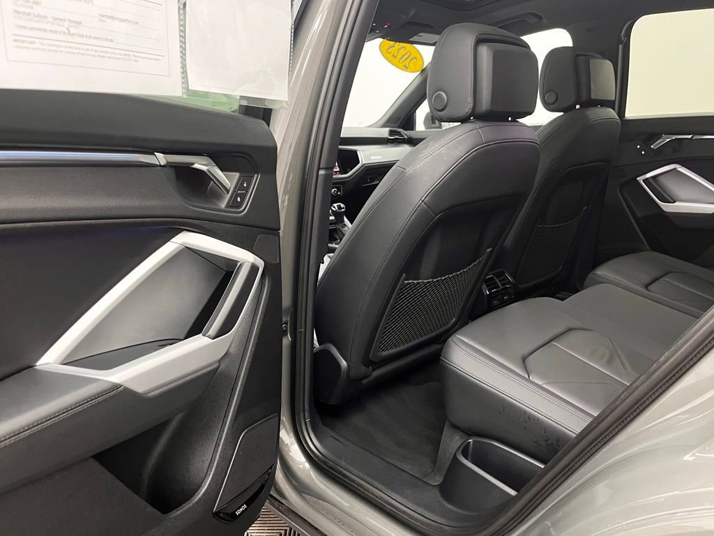 Used 2023 Audi Q3 2.0T Premium Plus w/ Premium Plus Package image 29
