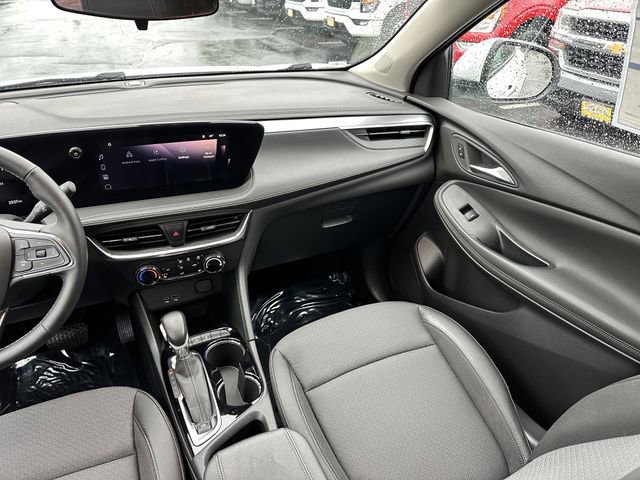 Used 2024 Buick Encore GX Preferred w/ Comfort Package FWD image 18
