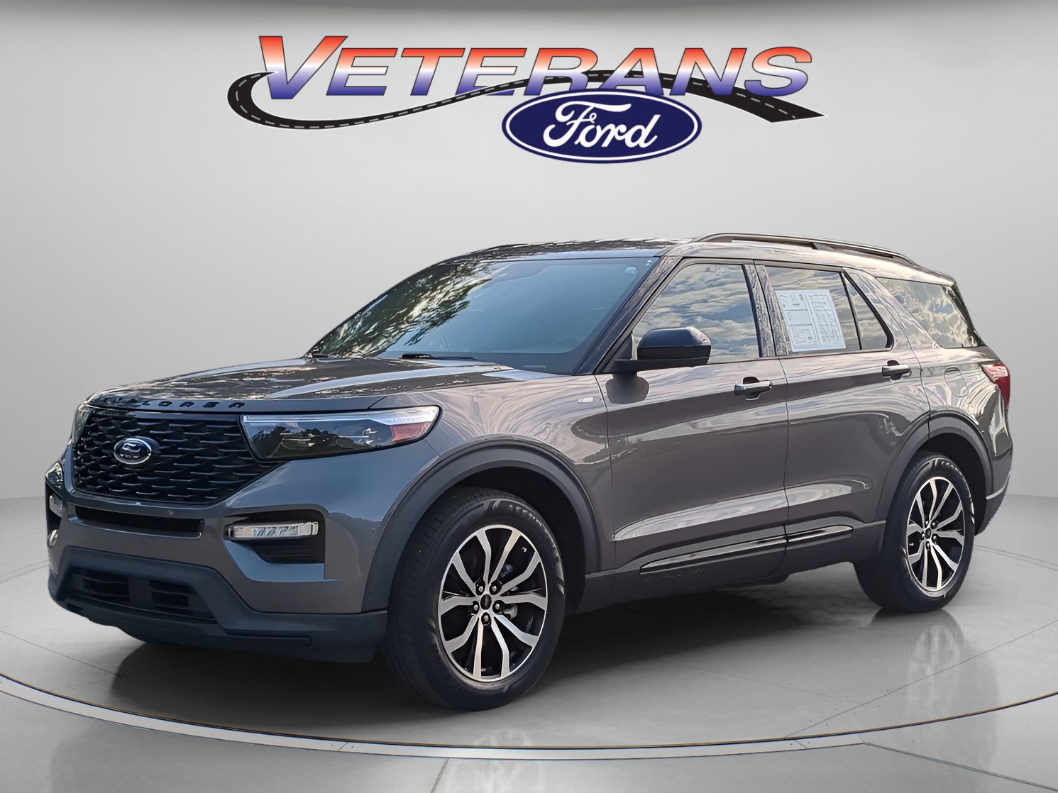 Certified 2023 Ford Explorer ST-Line w/ Class IV Trailer Tow Package