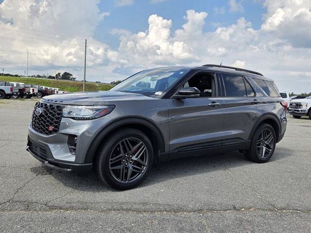 Certified 2025 Ford Explorer ST AWD/4WD image 3