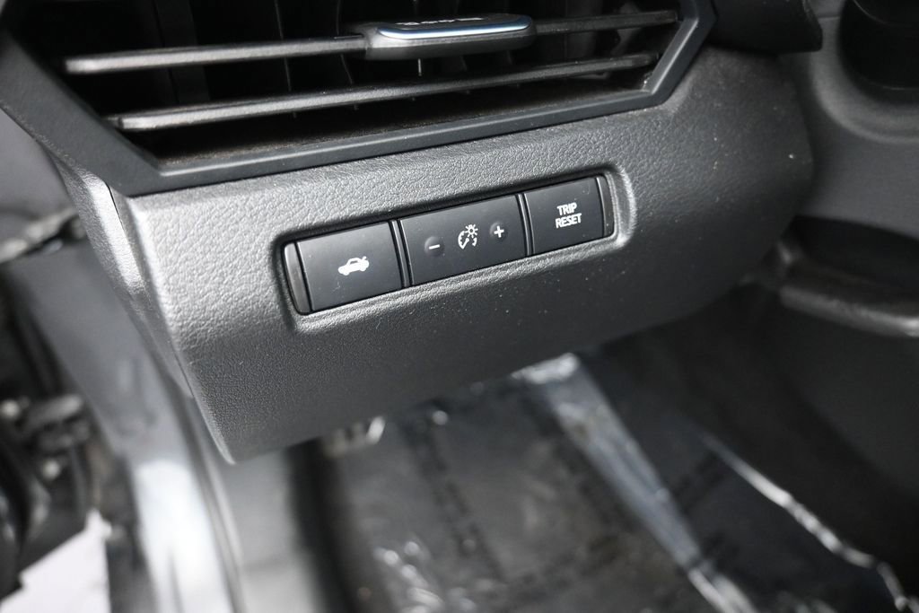 Used 2025 Nissan Altima 2.5 SV FWD image 13