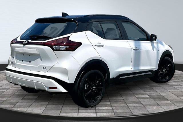 Used 2023 Nissan Kicks SR w/ SR Premium Package FWD image 13