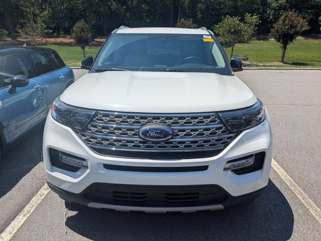 Certified 2022 Ford Explorer Limited w/ Equipment Group 301A AWD/4WD image 2