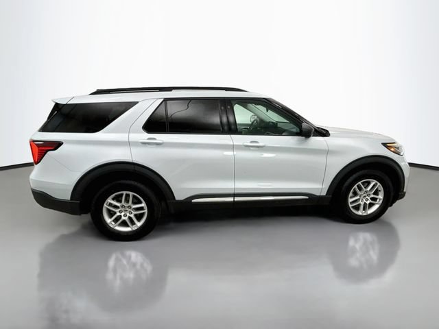 Certified 2025 Ford Explorer Active AWD/4WD image 8