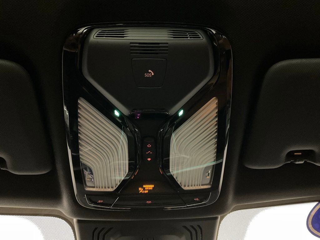 Used 2021 BMW X5 M50i w/ Executive Package image 21