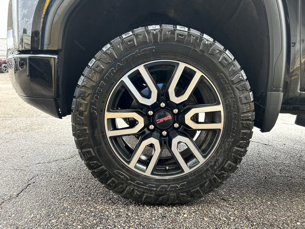 Used 2021 GMC Sierra 1500 AT4 w/ Technology Package image 10