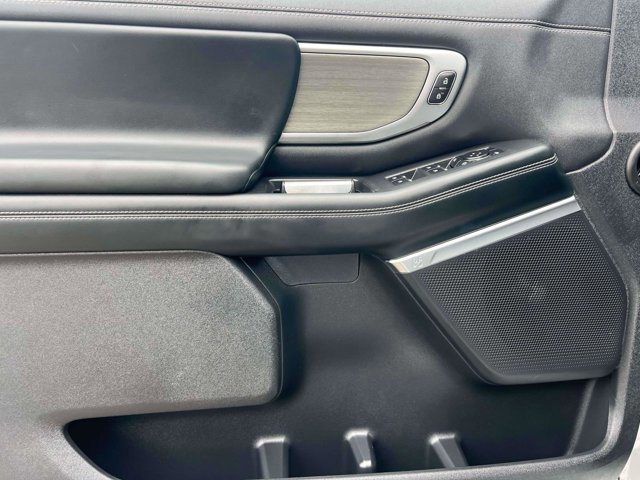 Certified 2025 Ford Expedition Max Platinum image 20